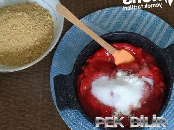 Cheesecake Tadında Çilek Soslu Magnolia (Videolu) 3 cheesecake tadinda cilek soslu magnolia videolu 1 c2fHSHjC
