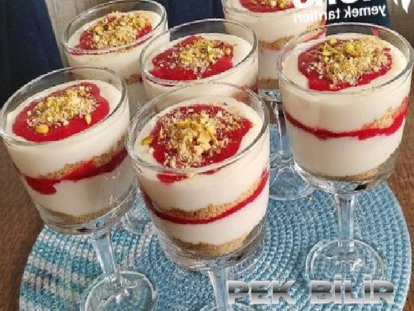 Cheesecake Tadında Çilek Soslu Magnolia (Videolu) 11 cheesecake tadinda cilek soslu magnolia videolu 9 cjejmCIh